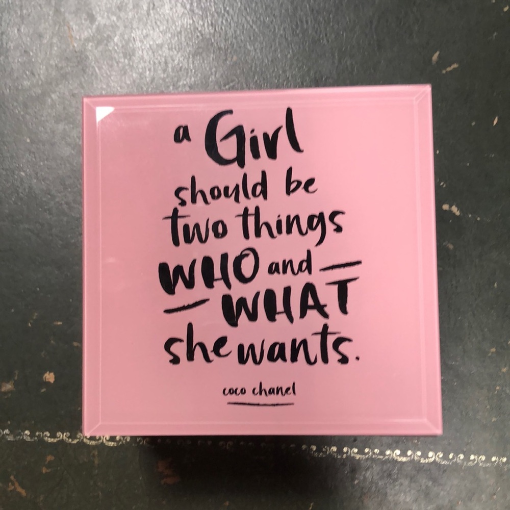 Such a cute jewelry box!